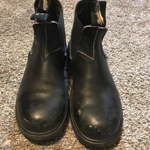 Black ladies steal toe blundstone boots
